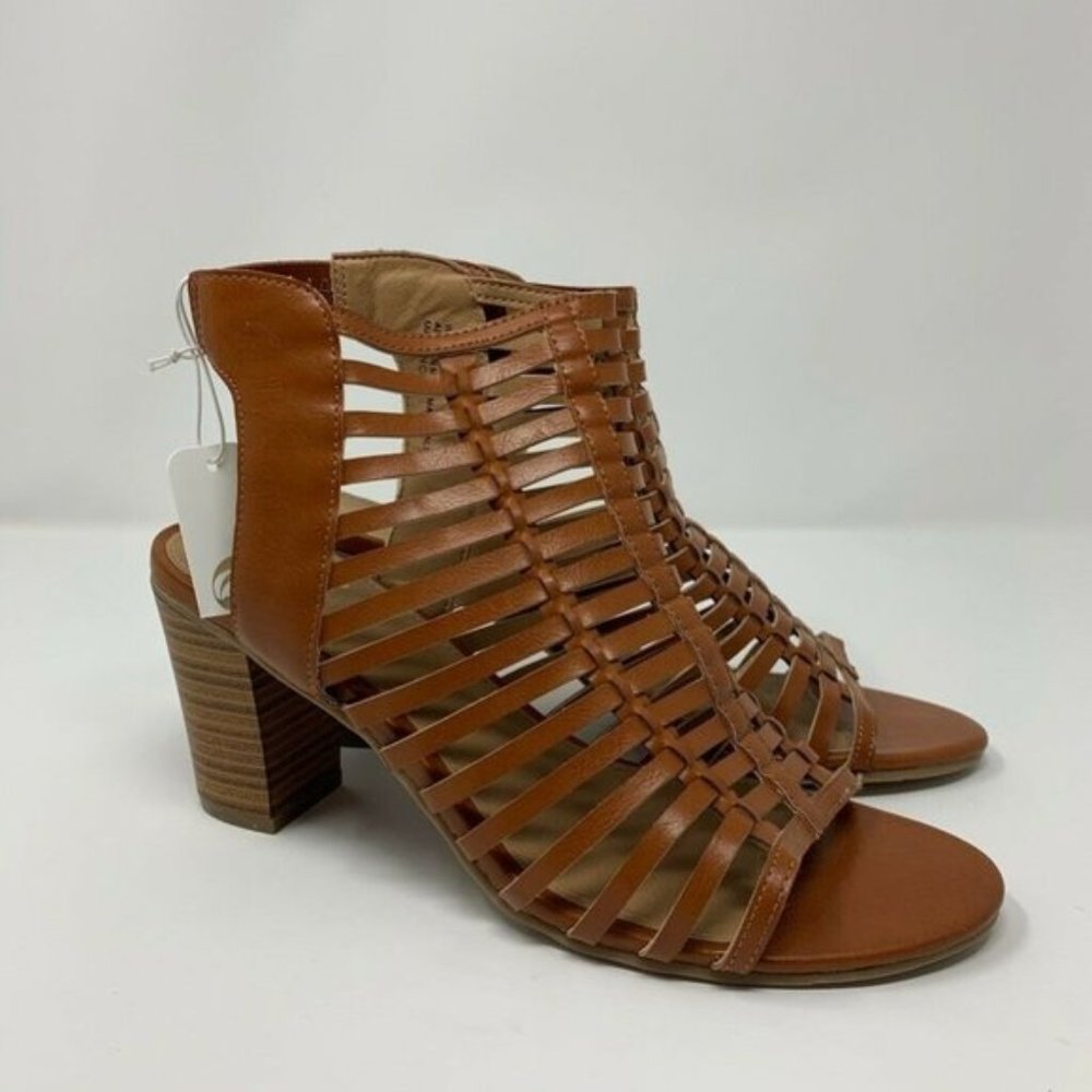 NWT C Brand Strappy Sandals Brown Stretch High 9